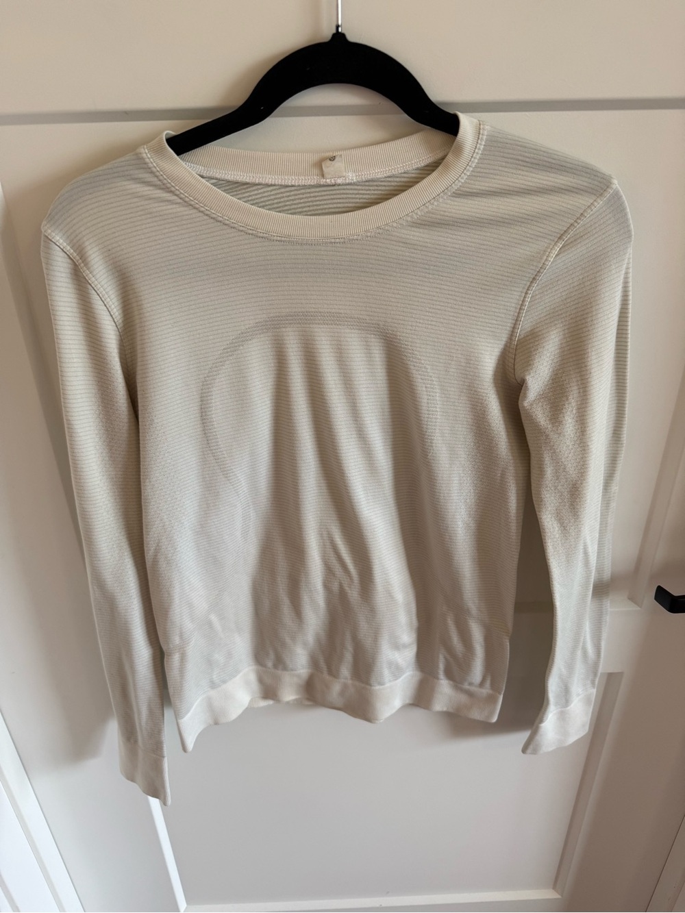 Lululemon Swiftly Tech Long Sleeve Shirt Women’s Size 4 Cream Ivory Ribbed - Picture 1 of 3